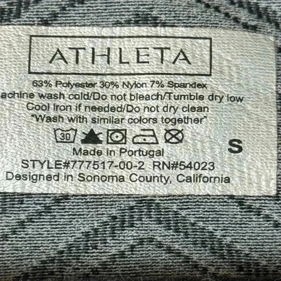 Athleta Women's Black Small Finish Fast Chevron Tank Top Racer Back 777517 Sm S - Picture 3 of 8